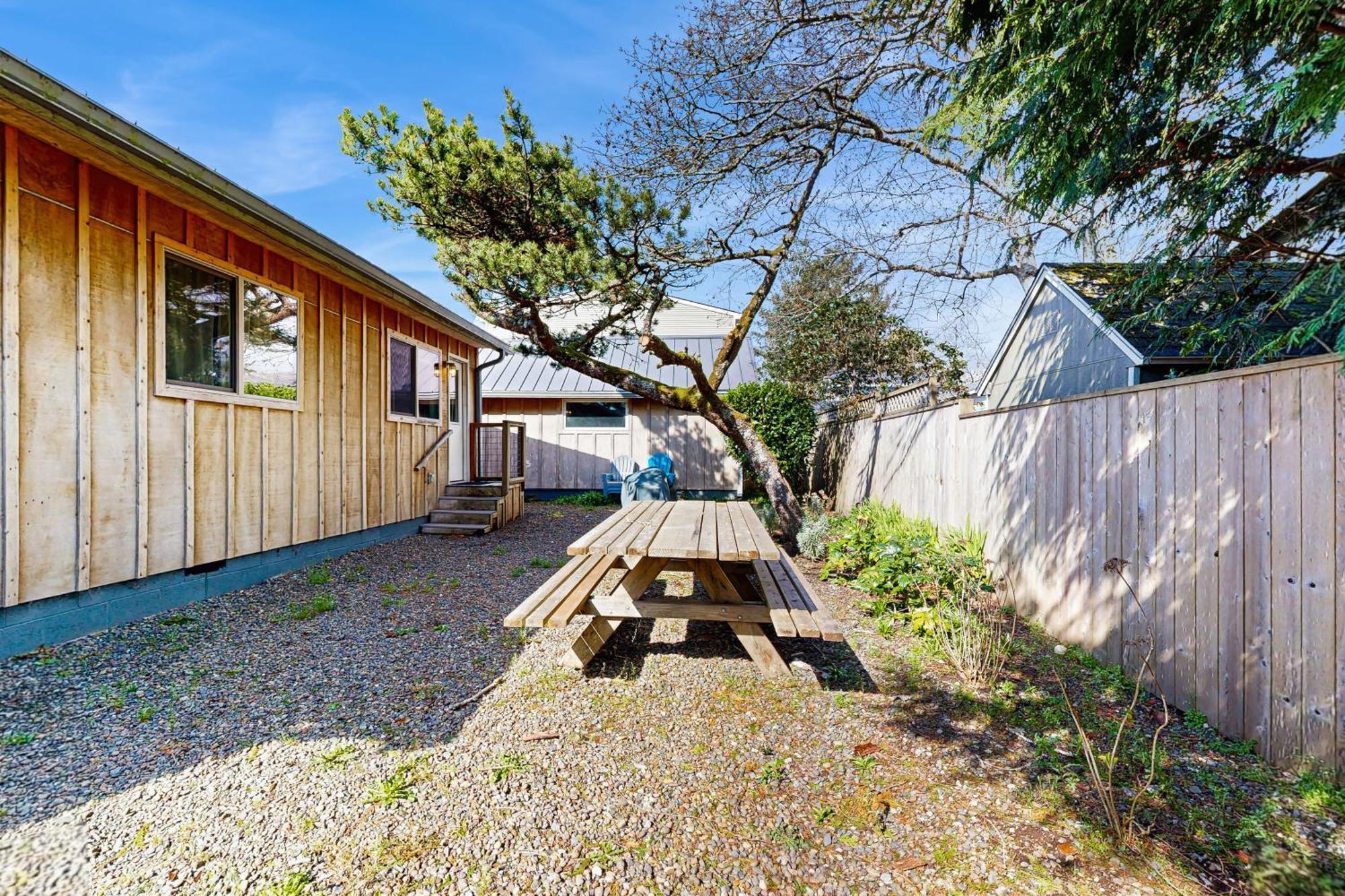 Calm Waters Villa Rockaway Beach Exterior foto